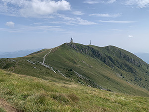 Vista dietro verso Castel Bertino