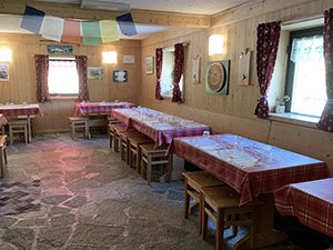 La sala da pranzo del Rifugio Federico