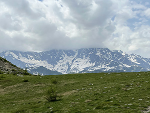 Passo di Monscera e panorama coperto dalle nuvole