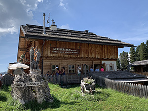 Rifugio delle Odle /Geisler Alm (m. 1996)